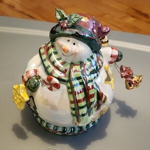 Blue Sky Festive Snowman with Green and Red Accents